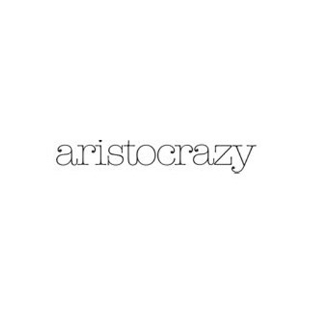 Logotipo de Aristocrazy en fondo negro